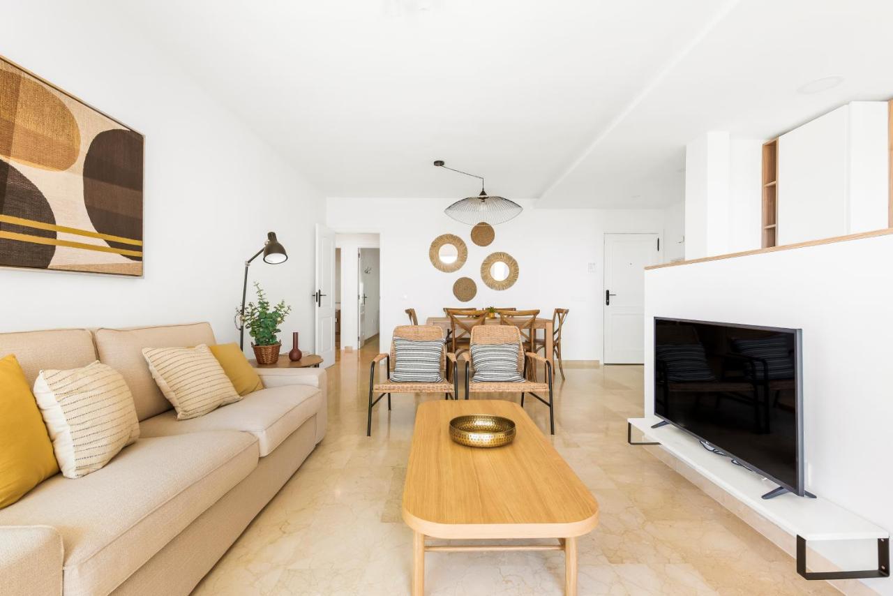 Beach Apartment With Terrace And Private Parking Radazul Екстер'єр фото