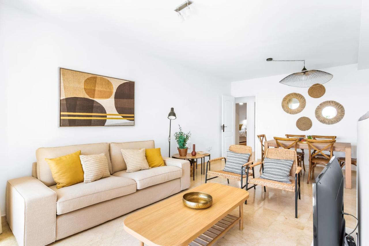 Beach Apartment With Terrace And Private Parking Radazul Екстер'єр фото