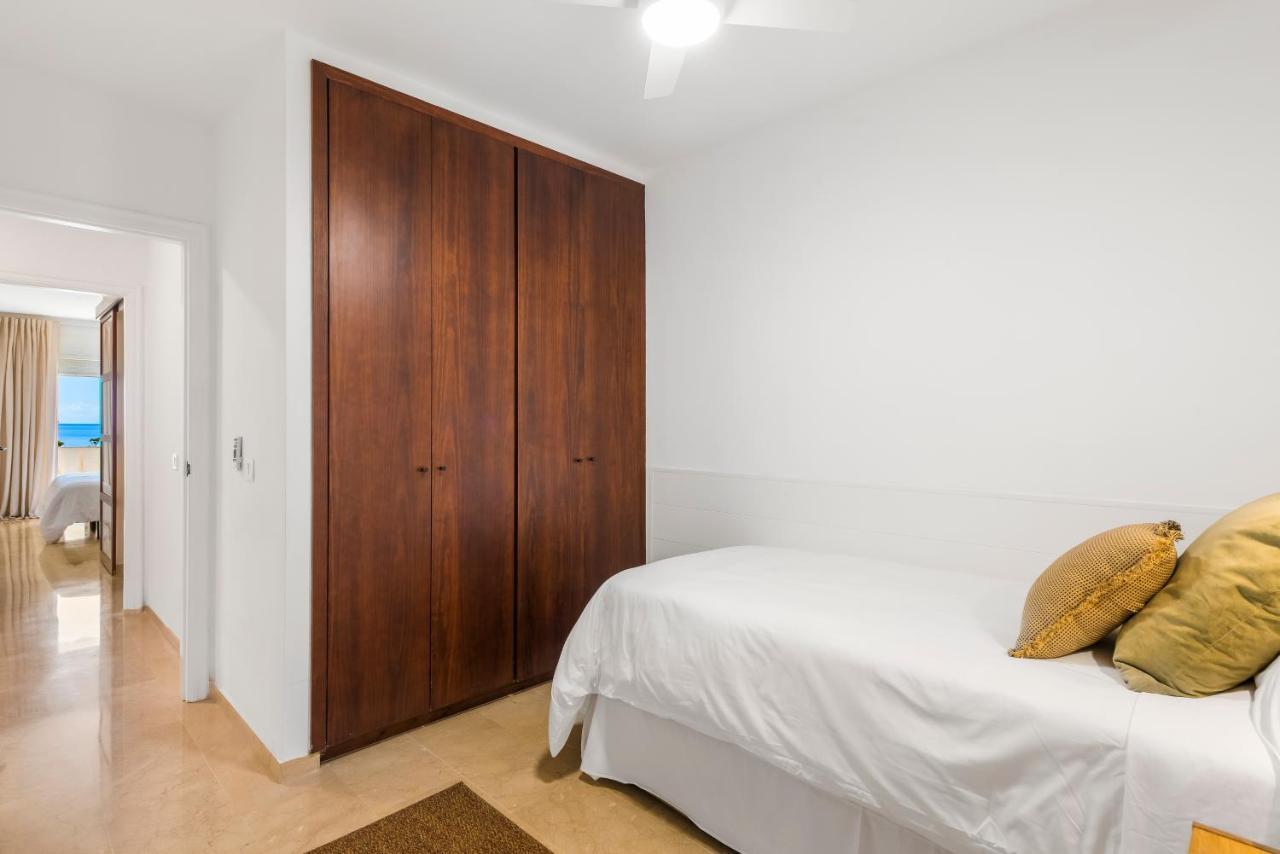 Beach Apartment With Terrace And Private Parking Radazul Екстер'єр фото